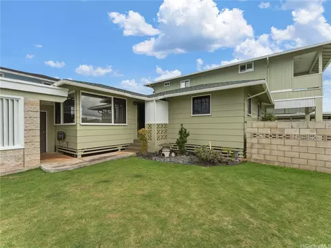 1961 Kinikohu St, Wahiawa, HI 96786