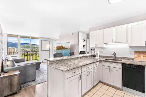 2452 Tusitala St #9, Honolulu, HI 96815