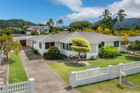 225 Awakea Rd, Kailua, HI 96734