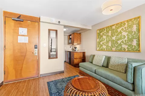 2425 Kuhio Ave #705, Honolulu, HI 96815 photo 4