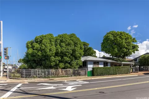 4202 Salt Lake Blvd, Honolulu, HI 96818