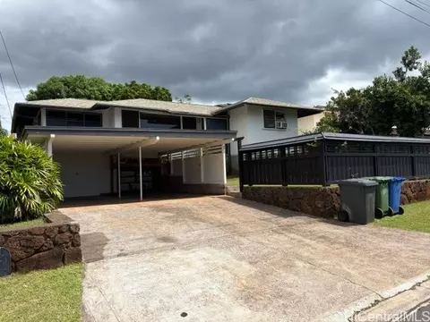 977 Puu Kula Dr, Pearl City, HI 96782