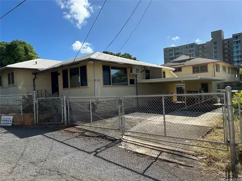 94-355 Niau St, Waipahu, HI 96797