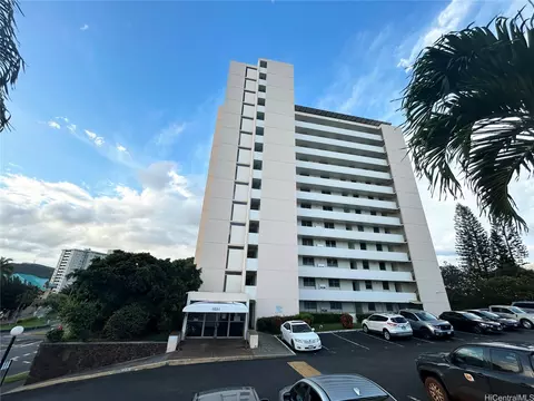 1031 Ala Napunani St #401, Honolulu, HI 96818