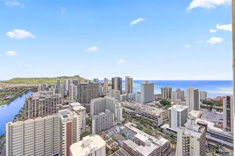 445 Seaside Ave #4209, Honolulu, HI 96815
