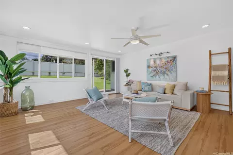 532 Ulumalu St, Kailua, HI 96734