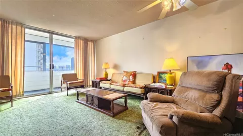 780 Amana St #1604, Honolulu, HI 96814