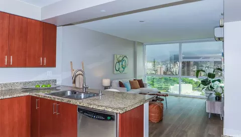 909 Kapiolani Blvd #2807, Honolulu, HI 96814