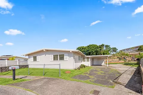 2220 Apoepoe St, Pearl City, HI 96782