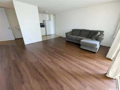440 Lewers St #302, Honolulu, HI 96815