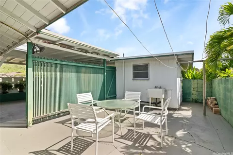 Exterior - 513 W Hind Dr, Honolulu, HI 96821 photo 3 of 6