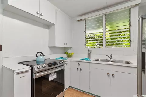 Kitchen - 513 W Hind Dr, Honolulu, HI 96821 photo 1 of 2
