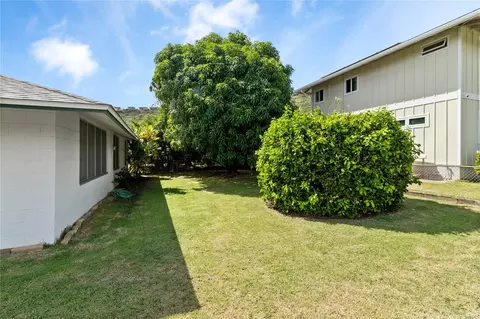 Exterior - 513 W Hind Dr, Honolulu, HI 96821 photo 4 of 6
