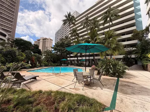 425 Ena Rd # 607B, Honolulu, HI 96815
