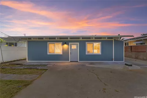 241 Kihapai St #A, Kailua, HI 96734