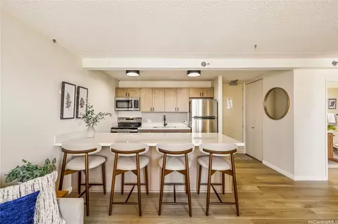 229 Paoakalani Ave #912, Honolulu, HI 96815