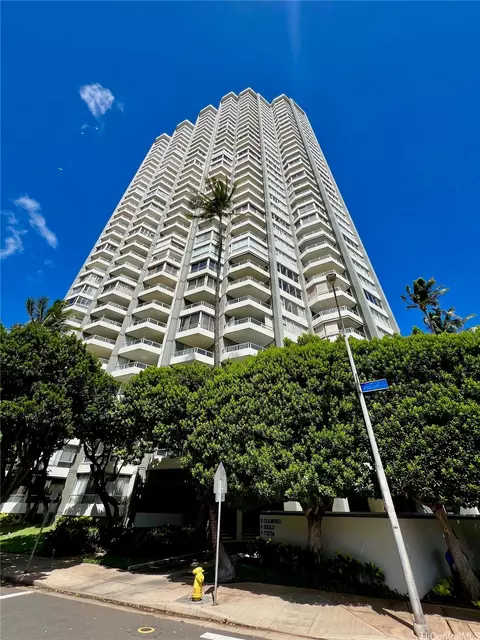 2600 Pualani Way #904, Honolulu, HI 96815