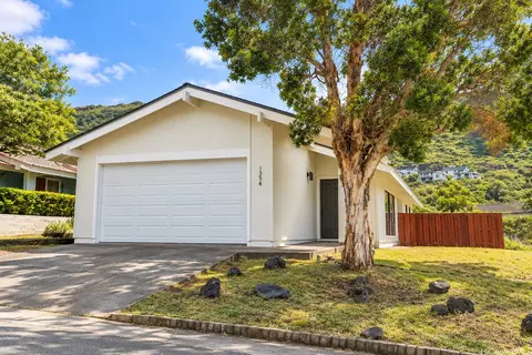 1354 Lunalilo Home Rd, Honolulu, HI 96825