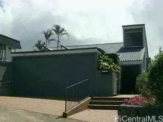 5371 Poola St, Honolulu, HI 96821 photo 1