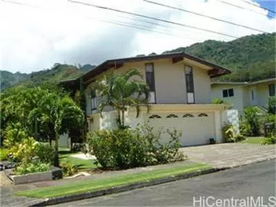 3376 Pakanu St, Honolulu, HI 96822 photo 1