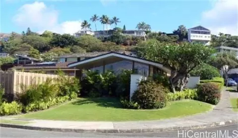 4952 Poola St, Honolulu, HI 96821 photo 1