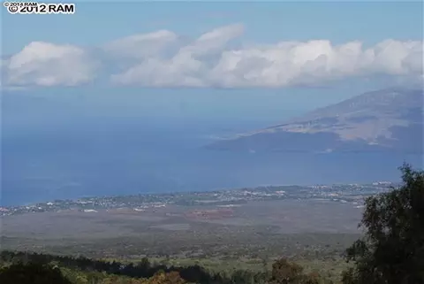 575 Cross Rd #36-D, Kula, HI 96790