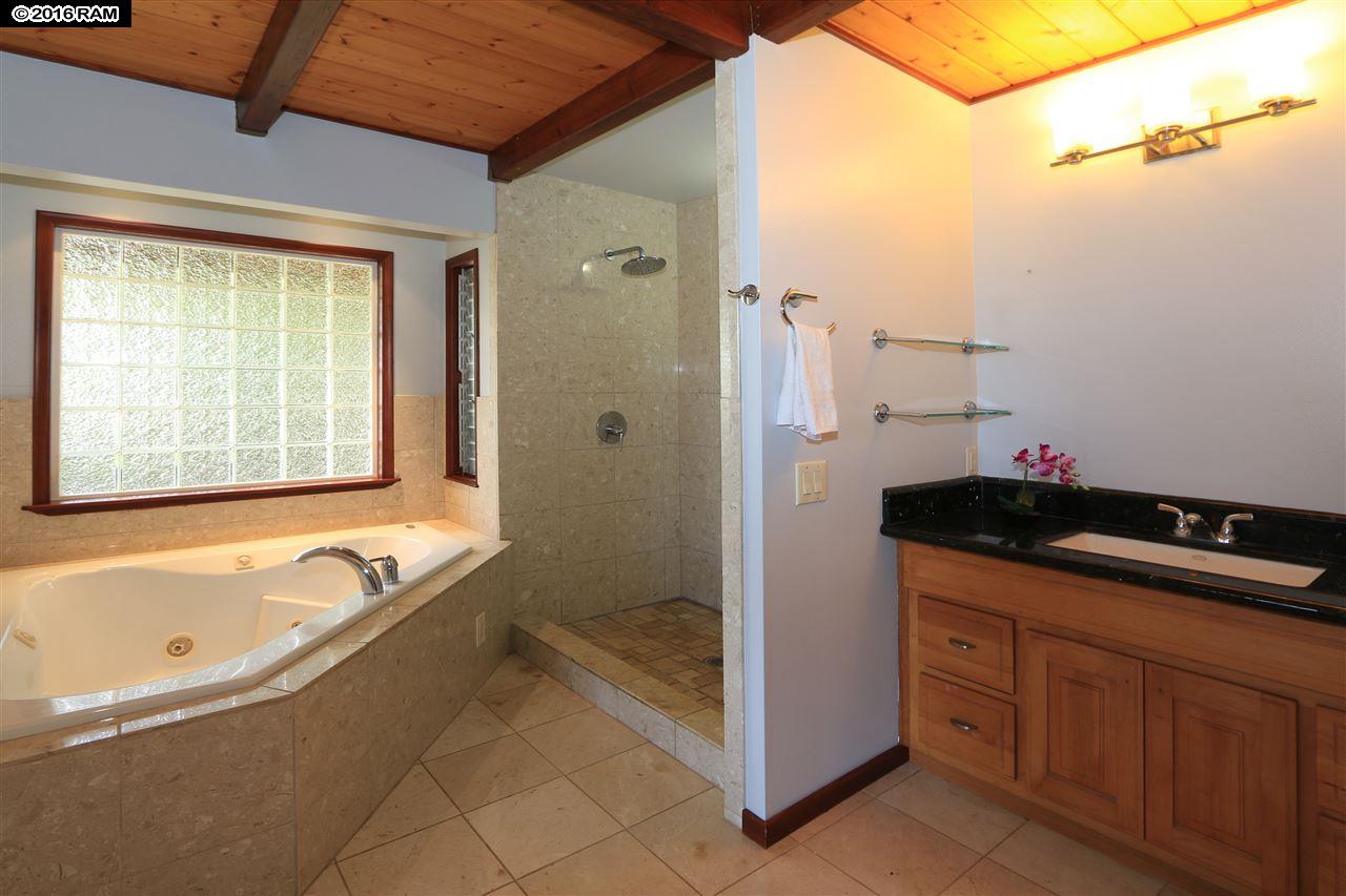 11 Hale Lio Pl, Haiku, HI 96708 photo 17