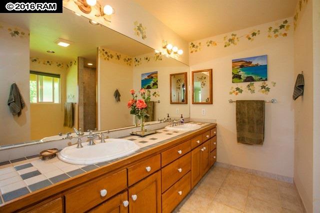 894 E Kuiaha Rd, Haiku, HI 96708 photo 14