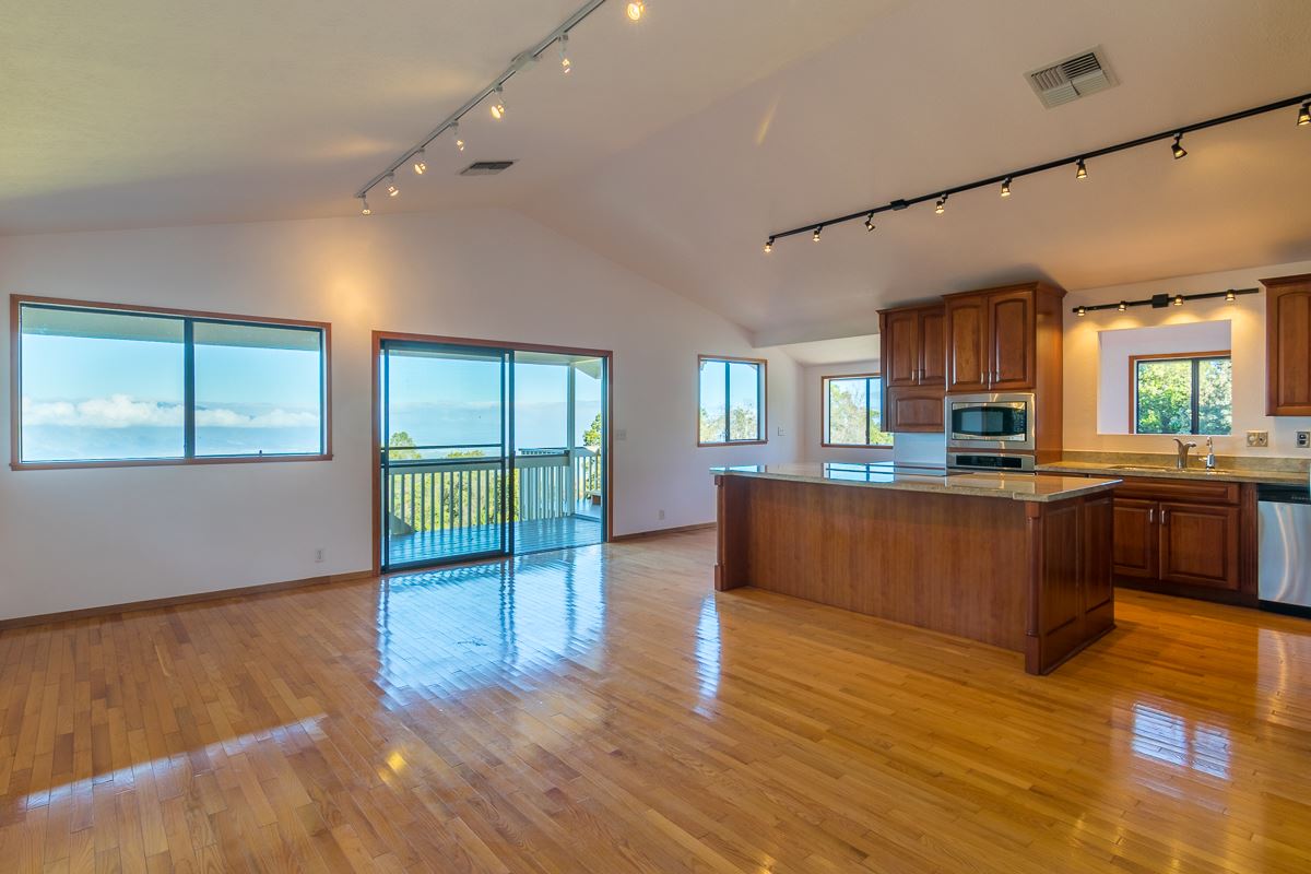 395 Middle Rd, Kula, HI 96790 photo 4