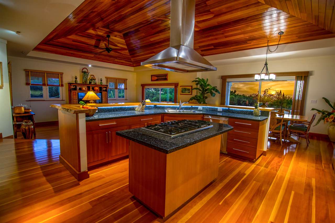 1044 Holopuni Rd, Kula, HI 96790 photo 2