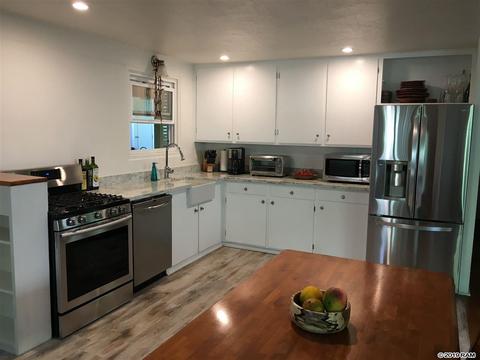 991 Iulani St, Haiku, HI 96708 photo 1