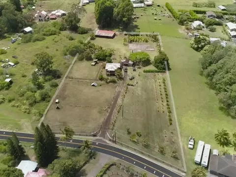 2594 Puuomalei Rd, Haiku, HI 96708