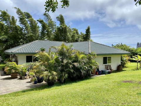 230 N Holokai Rd #B, Haiku, HI 96708