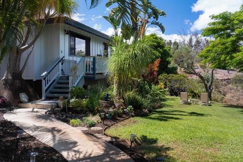 30 Ahinahina Pl #B, Kula, HI 96790