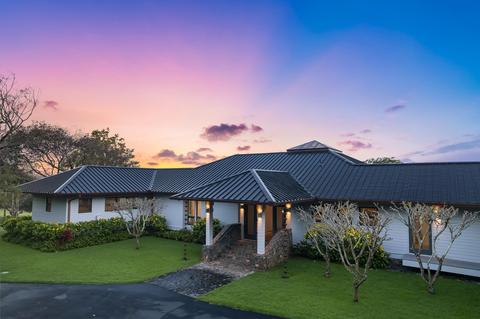 917 Hog Back Rd, Haiku, HI 96708
