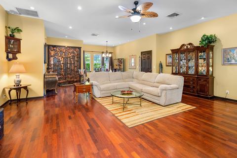 55 Hamiha St, Makawao, HI 96768