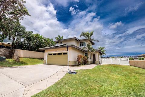 17 Malunawai St, Wailuku, HI 96793
