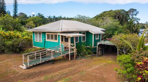 438 W Kuiaha Rd, Haiku, HI 96708