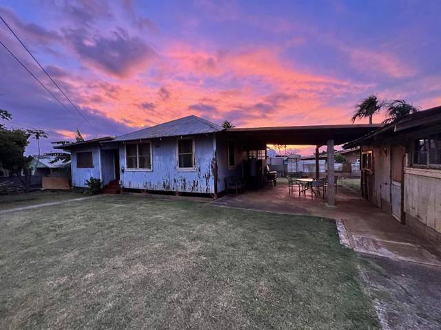 953 Akaaka St, Makawao, HI 96768