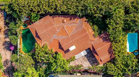 21 Kui Pl, Lahaina, HI 96761