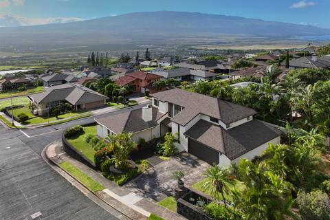 495 Polulani Dr, Wailuku, HI 96793
