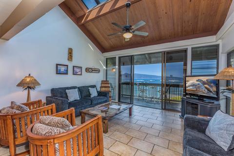 4521 Lower Honoapiilani Rd #2B2, Lahaina, HI 96761