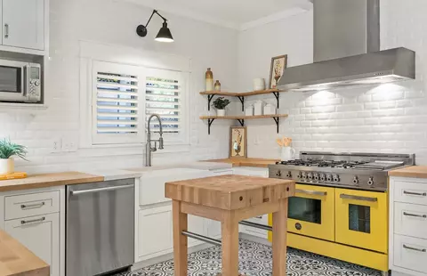 52 N Laelua Pl, Paia, HI 96779