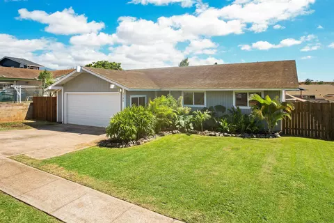 2732 Aina Lani Dr, Makawao, HI 96768