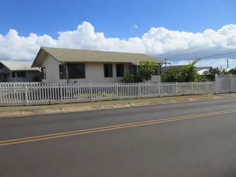 228 Waialua Pl, Lanai City, HI 96763