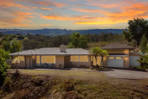 5705 Lower Kula Rd, Kula, HI 96790
