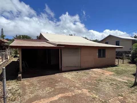 1806 Epane St, Kualapuu, HI 96757