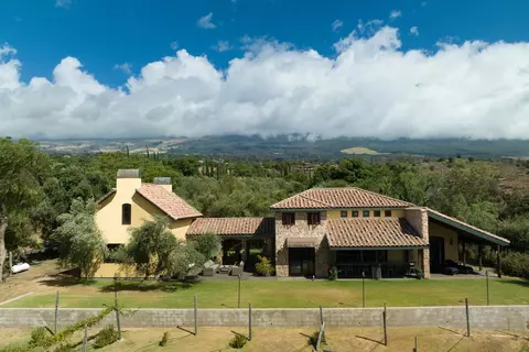 707 Calasa Rd, Kula, HI 96790