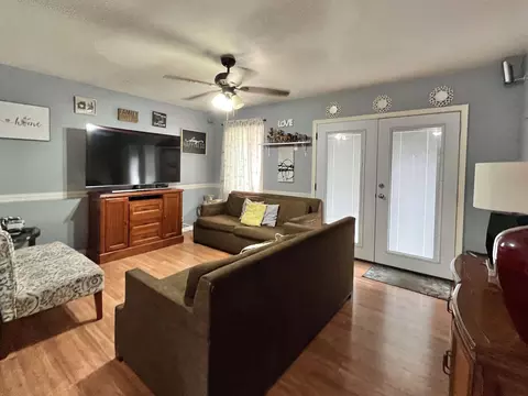 828 Makaala Dr, Wailuku, HI 96793