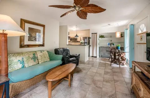 160 Keonekai Rd #16-104, Kihei, HI 96753